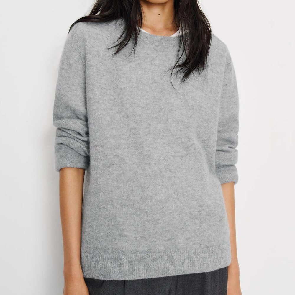 NWT Cashmere Boyfriend Sweater in Granite/Light Gray – M – Reformation